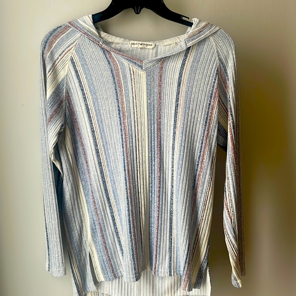 Small hooded Above and Beyond Shirt - Picture 1 of 4